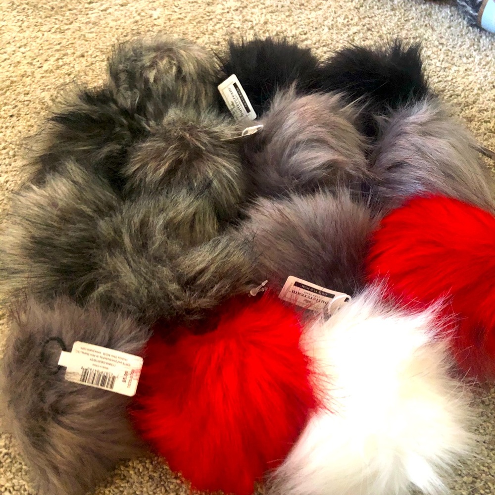 Poms for hats